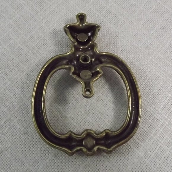 6 Vintage Metal Drawer Pulls - Picture 4 of 5